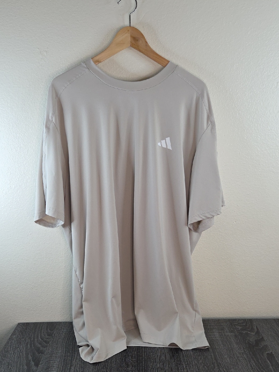 Adidas Men's Light Beige Performance Short Sleeve Tee 2xl.88% Poly 22%Spandex